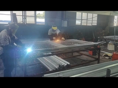 Đây là cách hàng rào 3D được vận chuyển đến Úc được hàn