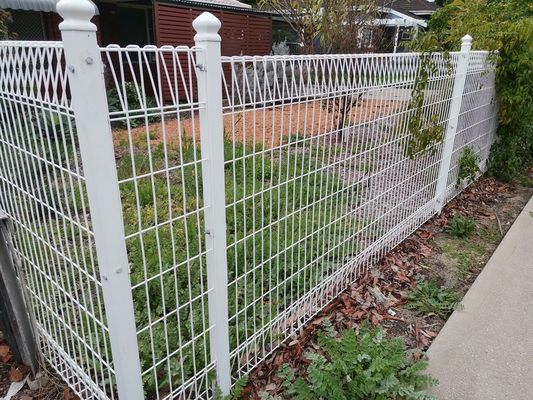 Chất lượng  Triangle Black Steel Bending Roll Top Fence Hot Dipped Galvanized nhà máy