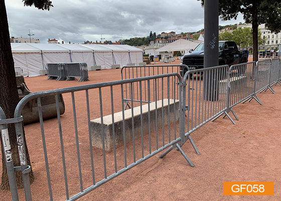 chất lượng  H1.2m Crowd Control Barriers nhà máy
