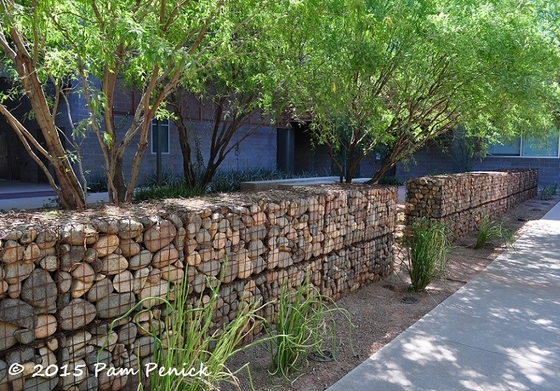 1*1*1m Hệ thống hàng rào Gabion PVC ốp điện