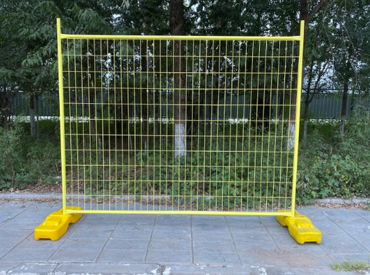 Dây 4mm Chiều cao 7ft Pvc tráng Úc Hàng rào tạm thời bằng chân nhựa
