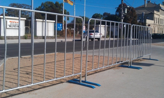 Rào chắn tạm thời bằng thép dành cho người đi bộ Rào chắn kiểm soát đám đông Hàng rào sơn tĩnh điện