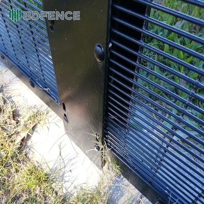 Phòng chắn tường chất lượng cao Metal Anti Climb Fence Border Security Fence Panels cho Nam Phi