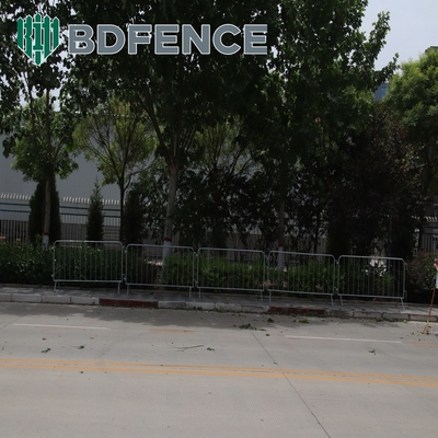 Nắm nóng nhựa galvanized kim loại hàng rào kiểm soát đám đông an ninh di động