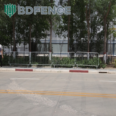Đường cao tốc thể thao kiểm soát đám đông hàng rào xử lý bề mặt nhựa