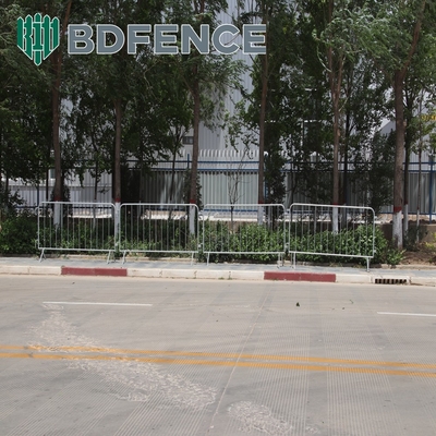 Nắm nóng nhựa galvanized kim loại hàng rào kiểm soát đám đông an ninh di động