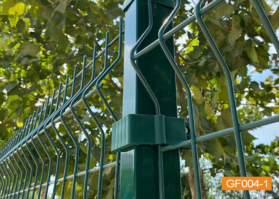 Rectangle Post PE Coating 50 * 200mm Wire Mesh Security Fence