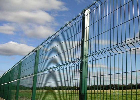 ISO9001 Giant Fence 50 * 150mm V Mesh Security Fords