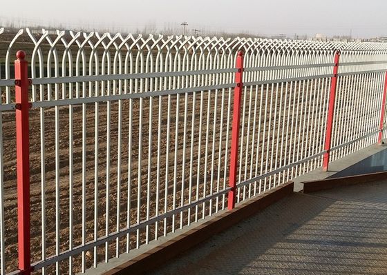 Hàng rào thép hình ống L3m sơn tĩnh điện dân dụng