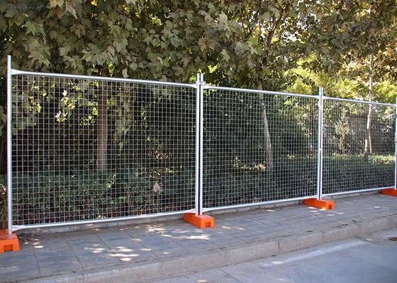 Khung ống tròn 1,8 * 2,4m Hàng rào trang web tạm thời