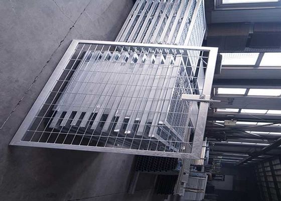 Trang trí vườn 2m Cửa hàng rào thép với cổng đôi Cây xử lý nhiệt khung PVC hàn lưới dây 3D Mô hình cong Se