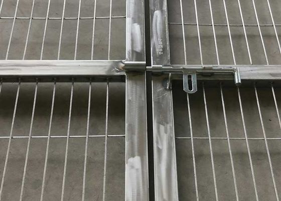 Lắp đặt dễ dàng Cổng hàng rào sân vườn bằng kim loại PVC 2 * 4m