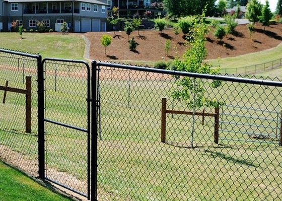 Hàng rào liên kết chuỗi PVC bằng thép kim loại an toàn cho khu vườn
