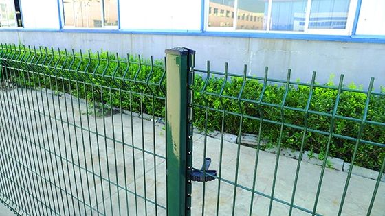 sơn tĩnh điện Chiều cao 1830mm CM Post V Mesh Security Fences