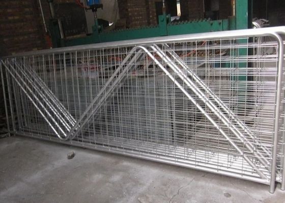 Thép carbon N loại Cổng trang trại kim loại 2,5m