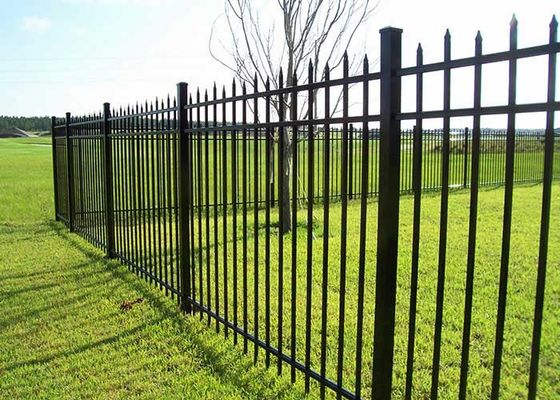 tòa nhà vườn ống vuông đen 25 * 25 * 1.2mm ngọn giáo hàng rào hàng rào nhôm