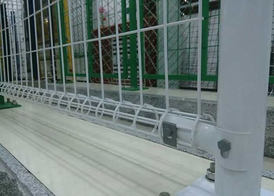 Hàng rào lưới dây đôi màu trắng 5 mm 6ft được hàn