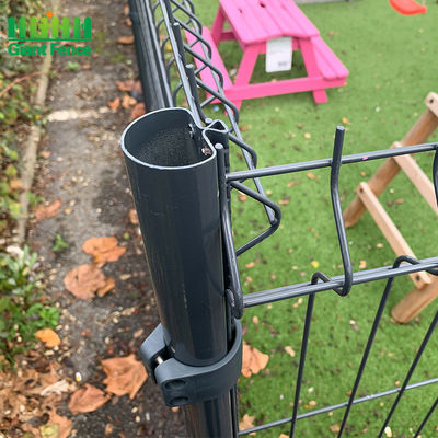 Giá nhà máy Metalx Giá rẻ PVC phủ màu xanh lá cây / đen ngoài trời vườn 3D cong hàn uốn cong đường viền an ninh dây / V lưới