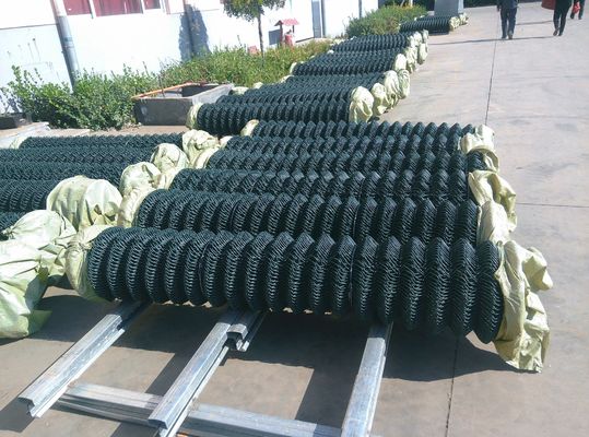 PVC phủ dây chuyền liên kết hàng rào bảng màu đen cho cửa trellis