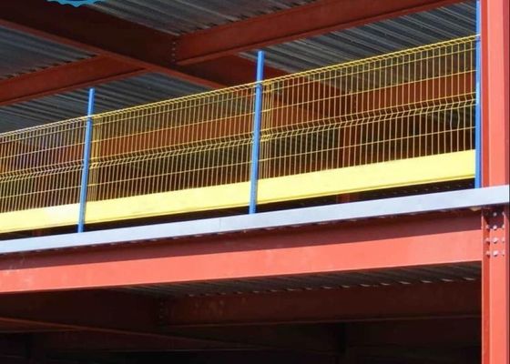 Hàng rào bảo vệ cạnh HGMT Dây sắt L3m cho tòa nhà