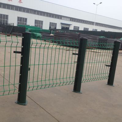Giá nhà máy Metalx Giá rẻ PVC phủ màu xanh lá cây / đen ngoài trời vườn 3D cong hàn uốn cong đường viền an ninh dây / V lưới