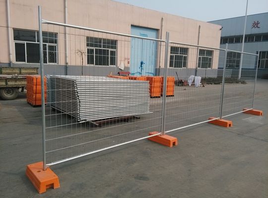 Hàng rào xây dựng nhiệt độ rộng 2,4m được xử lý nhiệt OEM
