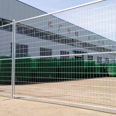 Tiêu chuẩn thị trường Mỹ 6 x 12 ft Đĩa hàng rào dây chuyền tạm thời cho công trình xây dựng