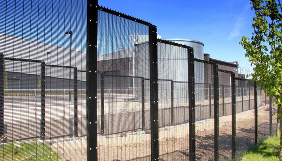 Phòng chống trộm 358 Cửa hàng an ninh Hot Dip Galvanized Anti-Climb Welded Wire Mesh Cửa hàng cho vườn sân trường