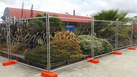 Hàng rào xây dựng nhiệt độ tiêu chuẩn Úc Chiều cao 6ft Kích thước lỗ 50x200 Mm