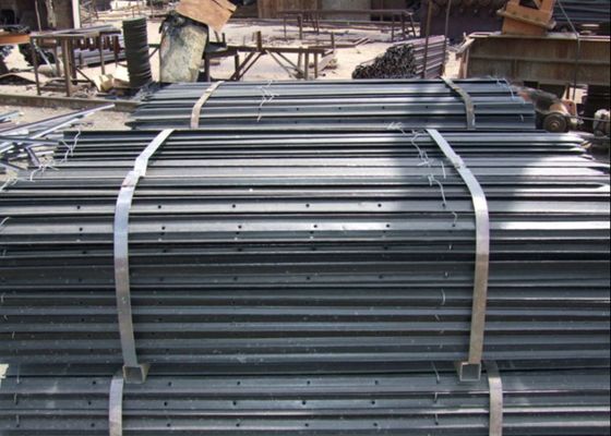 Hàng rào trang trại 8ft 1,25lb Thép Studded T Post Green Coated