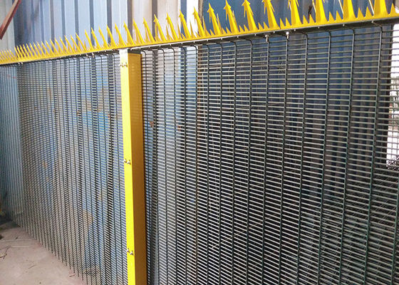 Cột vuông hàng rào an ninh chống cắt 1,8 * 2,4m