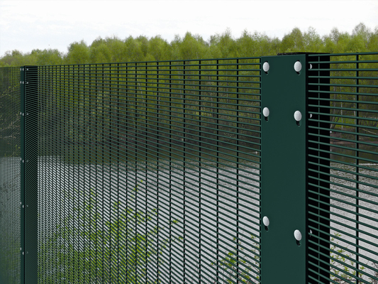 Hàng rào an ninh chống cắt 4mm Chiều cao 6feet phủ PVC với thanh phẳng