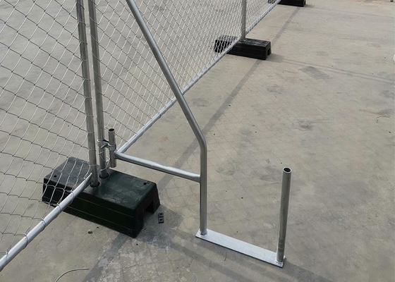 Chiều cao 7 Ft Công trường xây dựng tạm thời Hàng rào mạ kẽm nhúng nóng với lưới liên kết chuỗi