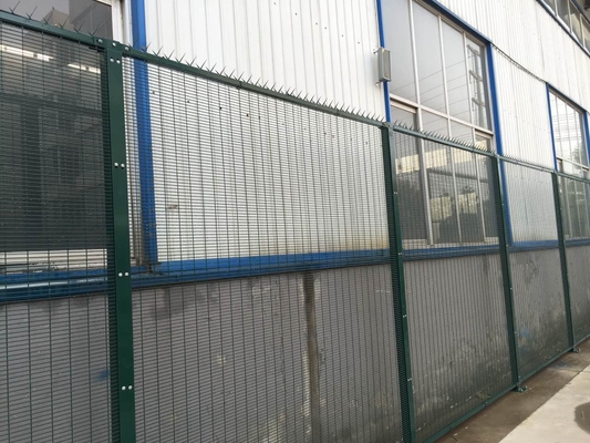Galvanized hàn 358 lưới hàng rào bột phủ bên ngoài